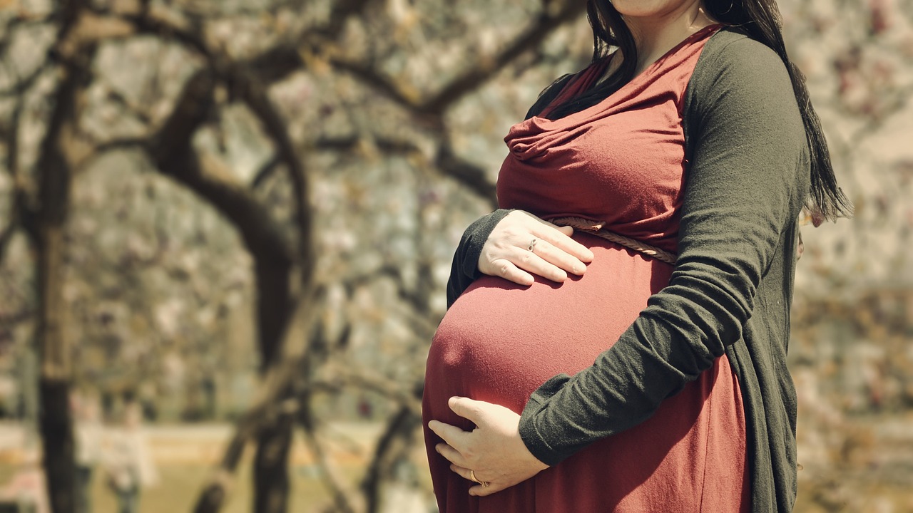 女性健身新攻略，精准感受胸部发力技巧